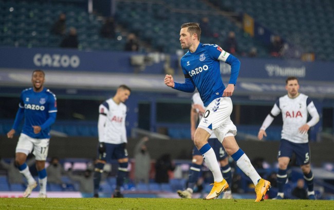 他都展示出 他都展示出